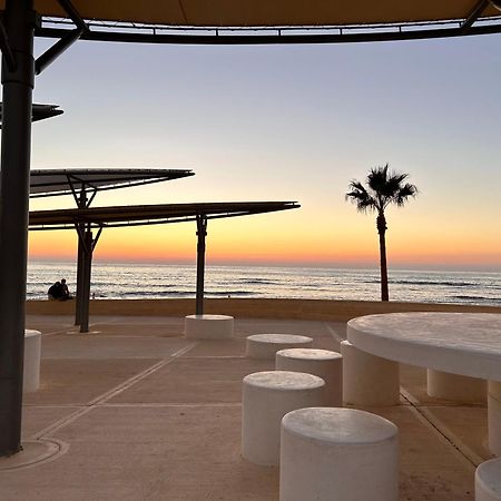 Pafia Sunbeach Modern Apartment Paphos Exterior foto