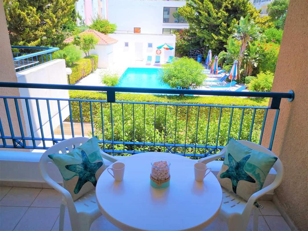 Pafia Sunbeach Modern Apartment Paphos Exterior foto
