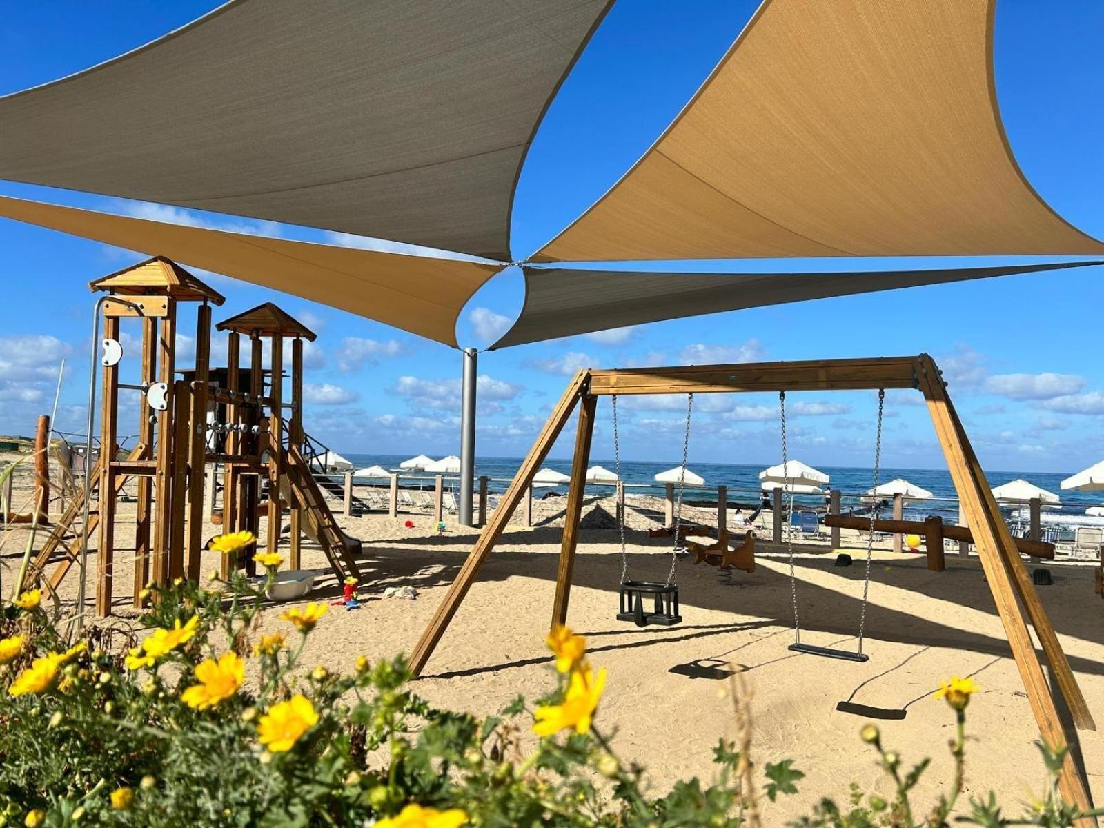Pafia Sunbeach Modern Apartment Paphos Exterior foto